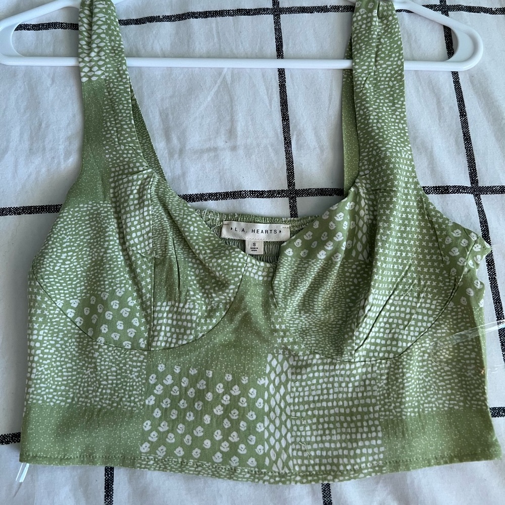 green cropped tank